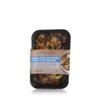 Insalata di mare in olio con verdure