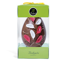 Uovo di cioccolato al latte piuma