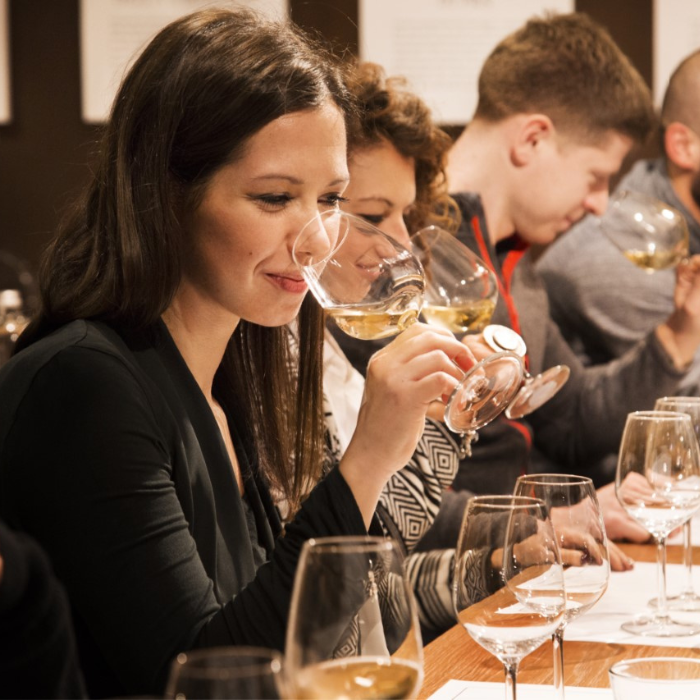 LA CENA DEGUSTAZIONE: HAMBURGER E BAROLO