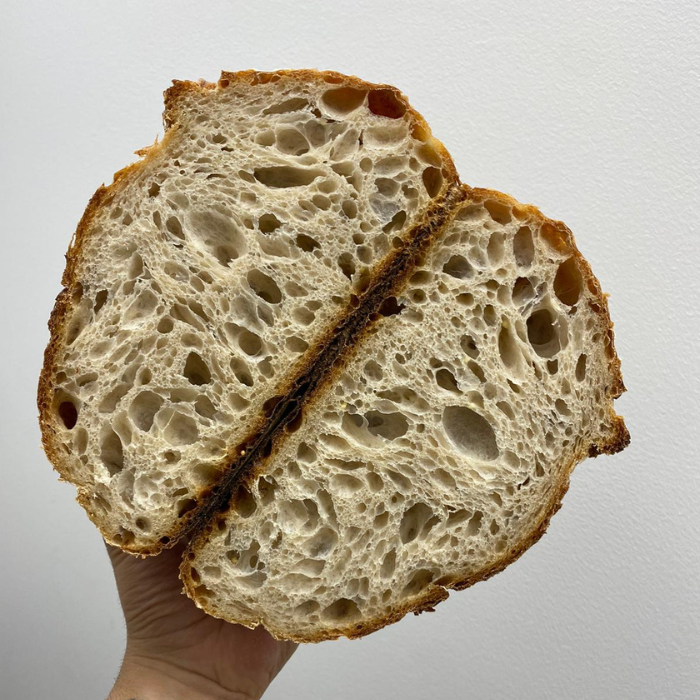 IL PANE ALL'ALBA: MANI IN PASTA