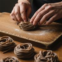 PASTA FRESCA CON FARINE ALTERNATIVE & VERDURE DI STAGIONE