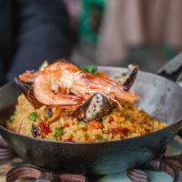 A cena con Nando Fiorentini: la paella de mariscos