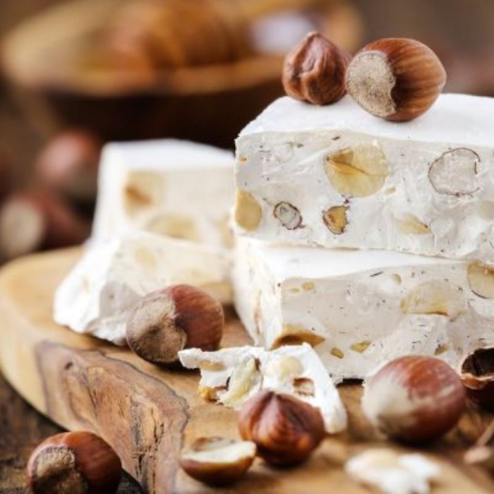 DOLCI DI NATALE - TORRONE E RICCIARELLI