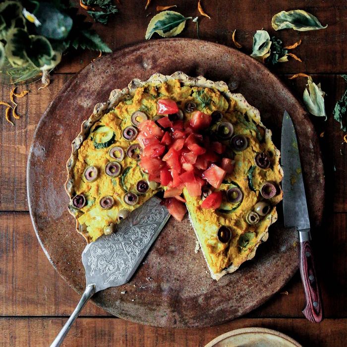 QUICHES, STRUDEL E PIZZE RIPIENE: LE TORTE SALATE VEGAN