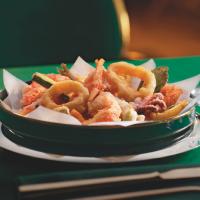 Fritto di pesce e bollicine in terrazza