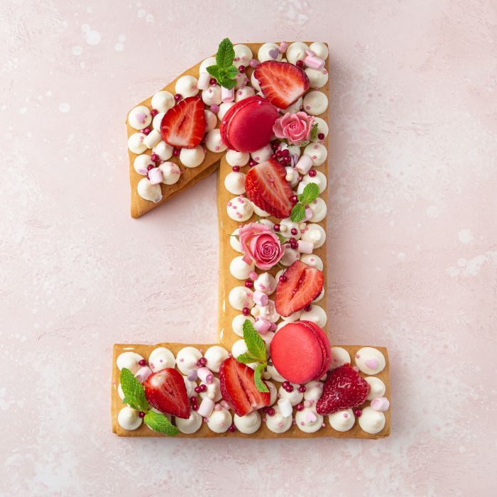 NUMBER CAKE: CREAM TART AI LAMPONI