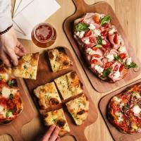 Pizza in teglia - speciale pizza bianca e mozzarella