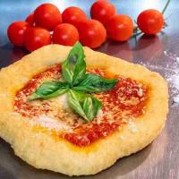 PIZZA NAPOLETANA E PIZZA FRITTA