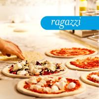 Bimbi e pasticci in cucina: la pizza!